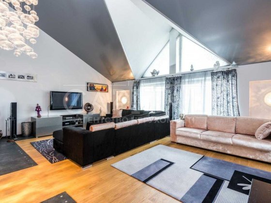 Продажа кирпичного дома с ремонтом, Осокорки Київ