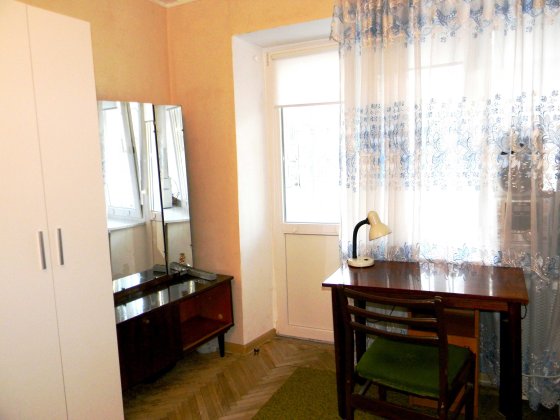 Академмістечко.Здам КІМНАТУ.Завжди гаряча вода ,газ.З КОМУНАЛЬНИМИ.. Киев