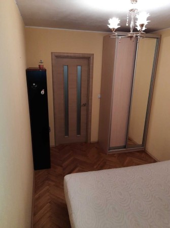 Здається кімната для дівчини в 3-хкімнатній квартирі на Подолі - фото 1