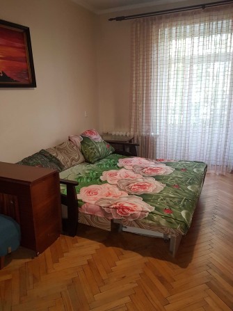 Оренда КІМНАТИ для ДІВЧИНИ, ЖІНКИ на Стрийській, без комісії - фото 1