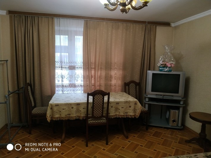 Сдам отличную комнату для девушки в районе Юридической Академии! - фото 1