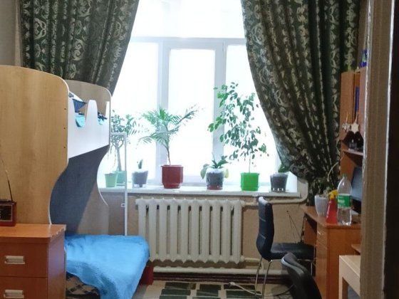 Сдам  хозяйка две смежные комнаты в коммуналке центр города ул. Европе Одеса