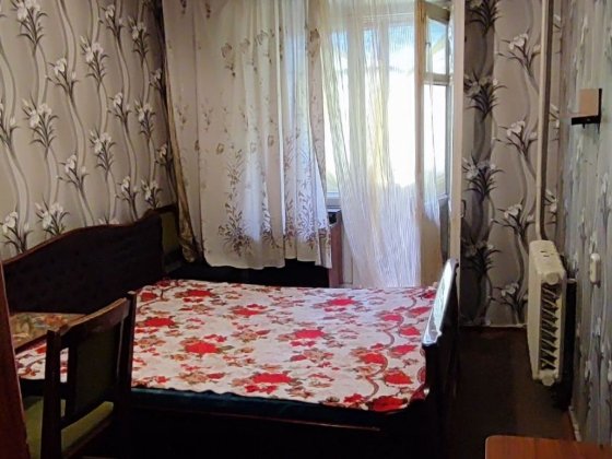 Сдам комнату без хозяйки  на Небесной сотни