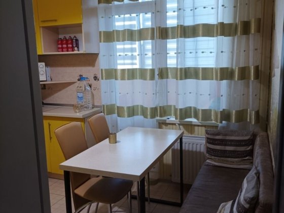 Сдам комнату Небесной Сотни/ Левитана. Евроремонт. Для девочки !