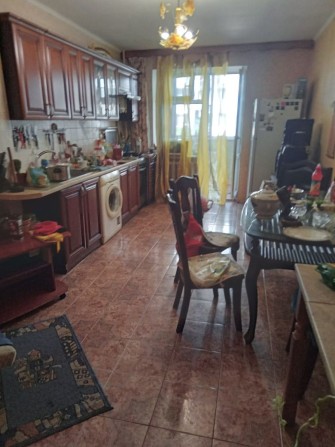 Сдам комнату 20 метррв в квартире 90 метров - фото 1