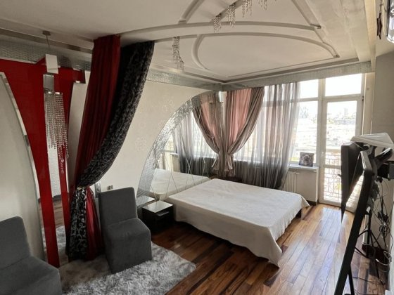 Шукаю сусідку по квартирі Киев