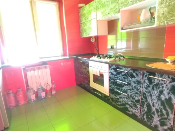 Здам кімнату в оренду з балконом на Воскресенці — метро 10 хвилин. Киев