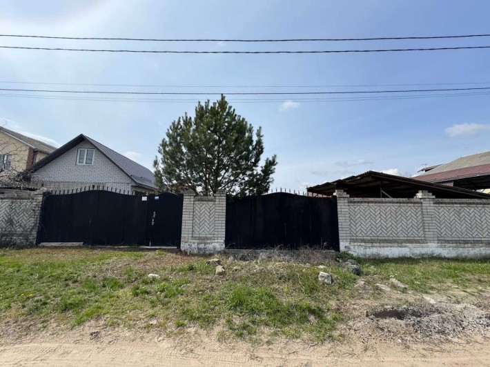 Продам будинок з земельною ділянкою 10 сото на вул. Чернігівській, 381 - фото 1