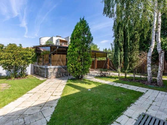 Садова Осокорки Славутич з ремонтом 300м2 з виходом до річки Киев