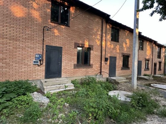 Таунхаус у гарному районі міста. Пʼятничани. Недорого Винница