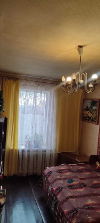 Продам район бассейн ДИИТа, ул. Брондукова часть дома свой двор, газ - фото 1