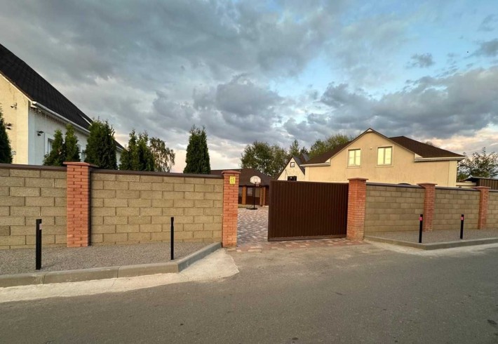 Сучасний  будинок 5 км метро Славутич власний вихід на озеро - фото 1