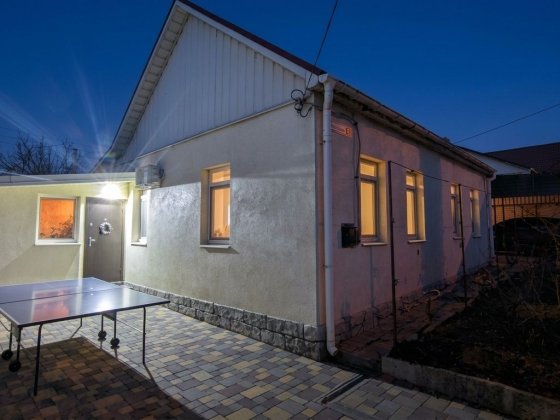 Уютный дом «заходи и живи» с атмосферным двором для отдыха Запоріжжя