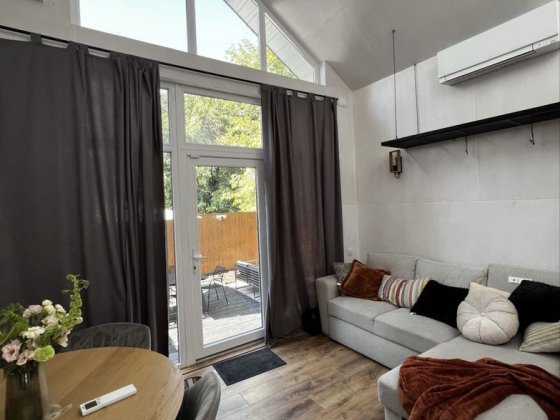 Продаётся дача в центре города!