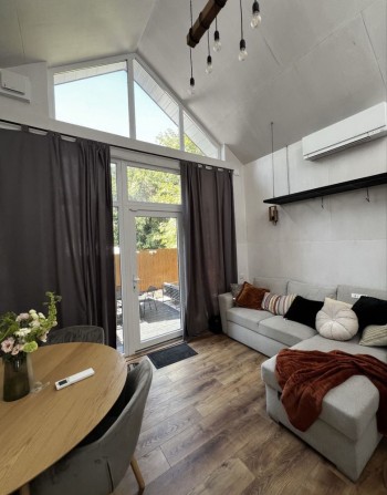 Продаётся дача в центре города! - фото 1