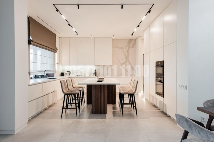 Будинок в Києві, Голосіївьский, Столичне шосе, центр - фото 1