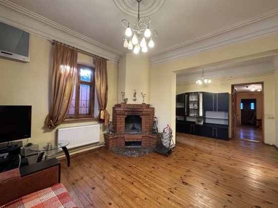 Продам отдельный  добротный дом 147 м2 в Центре  р-н ул Философской