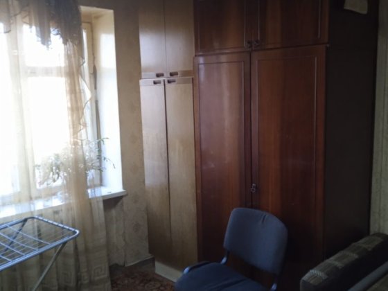 Здаєьься кімната(квартира) 18м2, є коридор і  туалет. 2й поверх Киев