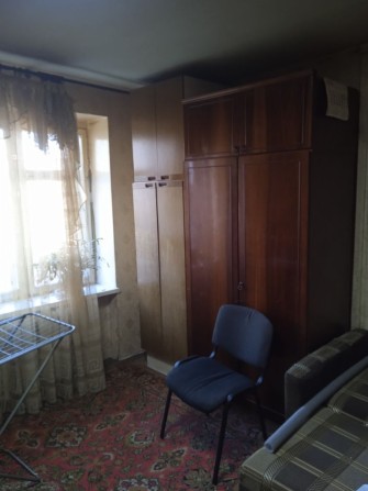 Здаєьься кімната(квартира) 18м2, є коридор і  туалет. 2й поверх - фото 1