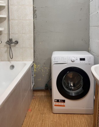 Окрема кімната , біля метро , для хлопця - фото 1