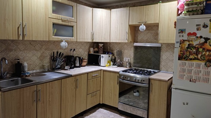 Сдам комнату для женщины,Хотов - фото 1