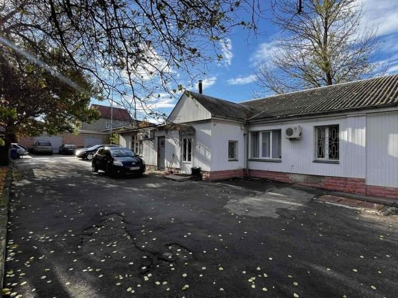 Домоволодіння в центрі під бізнес, церкву,пансіонат і т.д Кропивницкий