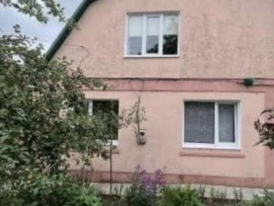 Продам 2х поверховий будинок. Сертифікат