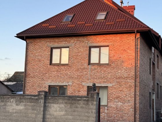 Частина будинку. вул. Шевченка. Власник Львов