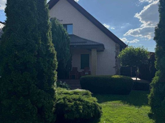 Продам дуже гарний 2 пов. будинок на Ігрені, вул. Відпочинку!