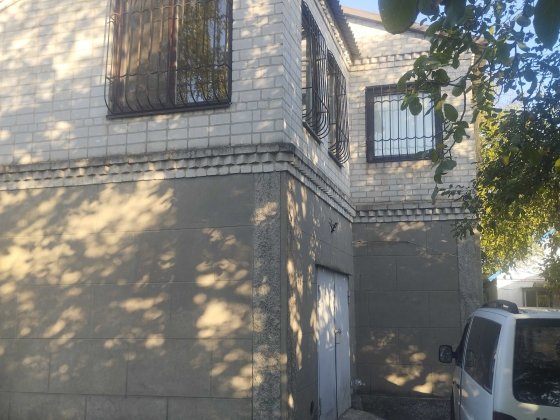 Продам добротный дом в Березановке