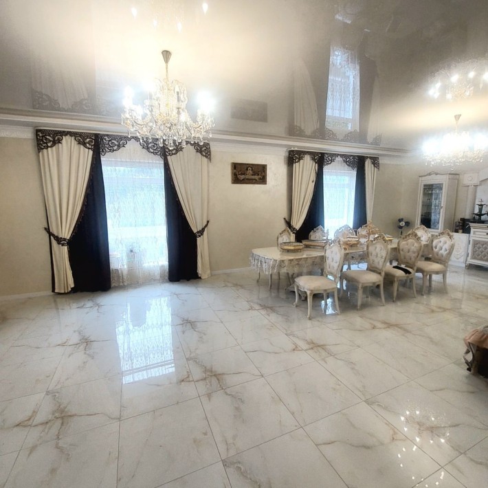 Особняк  1.5 км від Галицького перехрестя м.Львів - фото 1