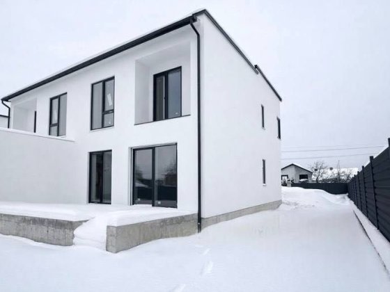 Продаж 4 кімнатного котеджу з гаражем та терасою вул Городоцька Львів