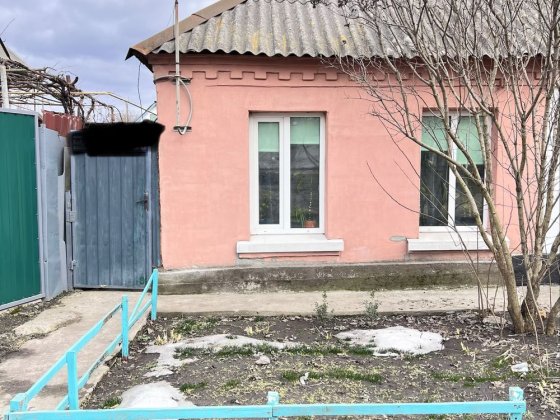 Продам половину будинку біля  Пивзаводу Кропивницкий