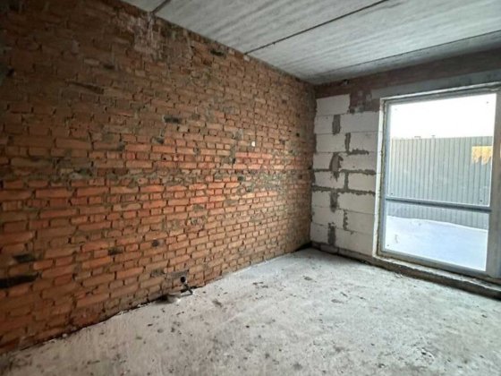 Продаж таунхаса в гарному місці площа 75,2 кв.м. Без ремонту. Вигідно! Вінниця