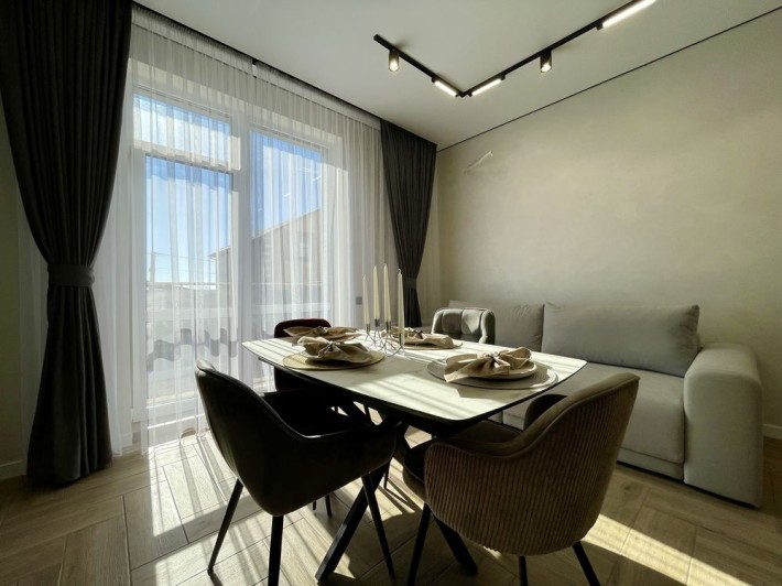 Новий екслюзивний таунхаус з авторським ремонтом Ще ніхто не проживав! - фото 1