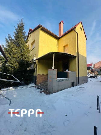 Продаж 2-поверхового будинку з каміном - фото 1