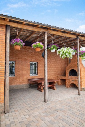 Двоповерховий будинок вул. Театральна. Власник - фото 1