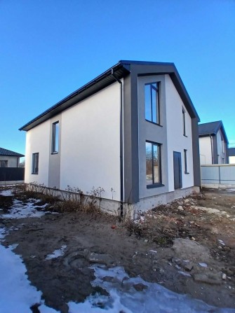 Новий будинок в чистовому варіанті, заведені центр. вода, газ, світло. - фото 1