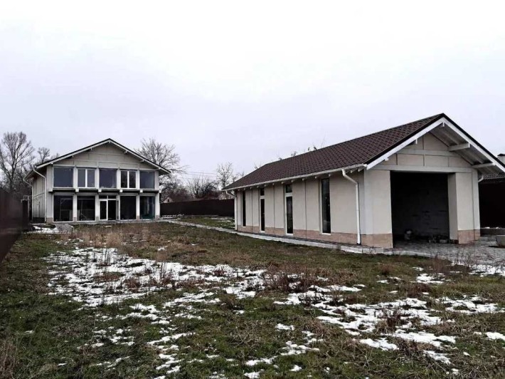 Продается дом 250 кв.м со своим берегом - фото 1