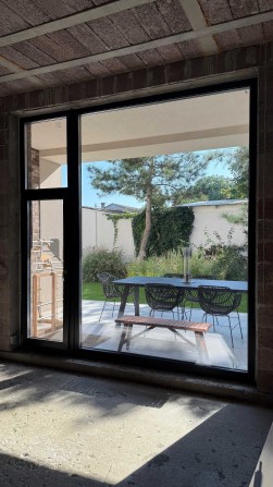 Продажа • Дом с бассейном • 247 м² • 3 спальни • Гараж • Вильямса, 21 - фото 1