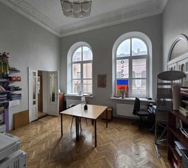 Дом в очень престижном месте - 14 комнат по самой выгодной цене! ЦЕНТР - фото 1