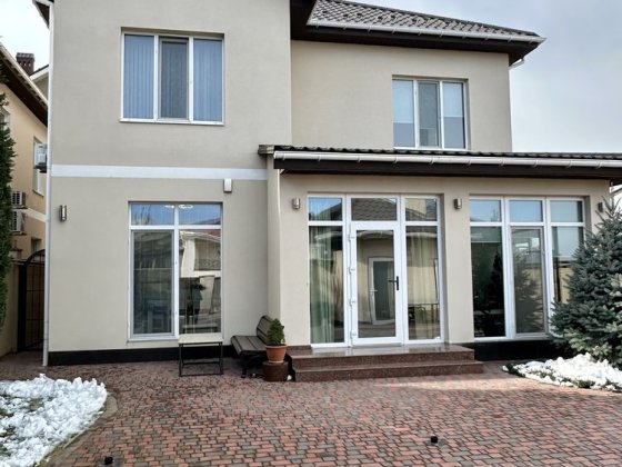 Совиньон. Отличный дом для большой семьи.