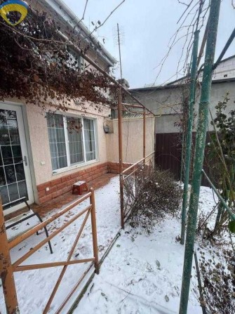 Продам самостійний 2-поверховий будинок з ділянкою на Черемушках! - фото 1