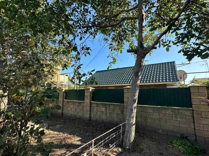 Продам добротный дом в Малиновском районе - фото 1