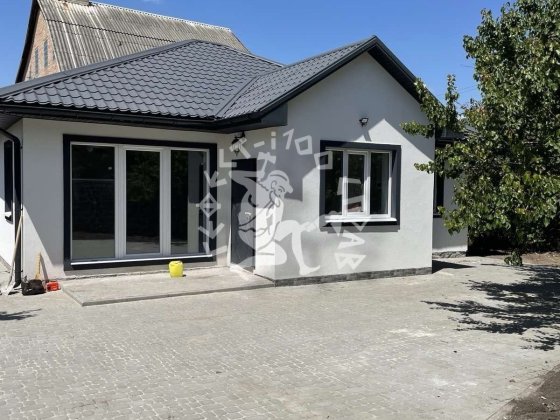 Продаж будинку з гаражем Кропивницький