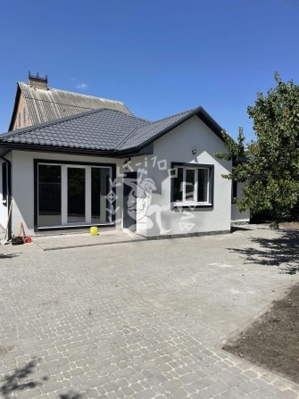 Продаж будинку з гаражем - фото 1