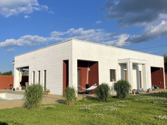 Прода дом у реки в Киевском районе на Большой Даниловке