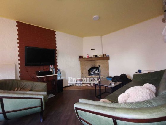 Продам будинок з ремонтом на 4 сотках, автономне опалення