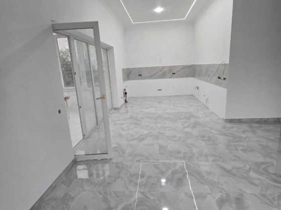 Продам будинок 245 кв.м 2 поверхи, підвал Святошинський район