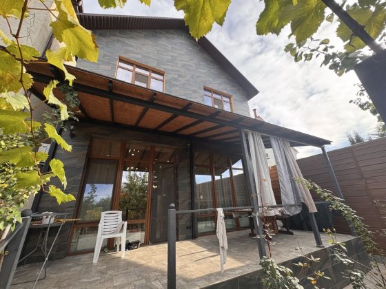 Новый дом на Левитана. С ремонтом, мебелью и техникой